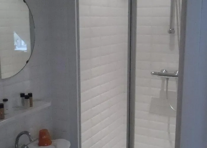 T维胡伊斯酒店 3*